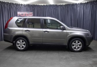 Подержанный автомобиль Nissan X-Trail 2007 года (4 фото)