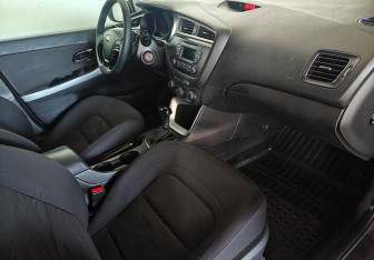 Подержанный автомобиль Kia Ceed Wagon 2018 года (11 фото)