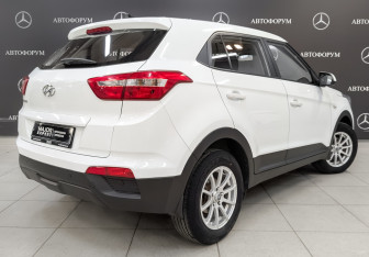 Подержанный автомобиль Hyundai Creta 2019 года (5 фото)