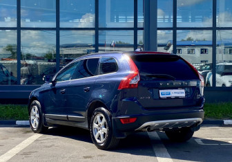 Подержанный автомобиль Volvo XC60 2012 года (7 фото)