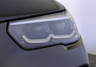 Подержанный автомобиль BMW X5 2018 года (11 фото)