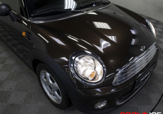 Подержанный автомобиль MINI Hatch 2011 года (20 фото)