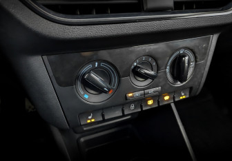 Подержанный автомобиль Skoda Rapid Liftback 2021 года (26 фото)