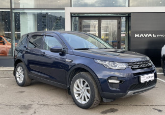 Подержанный автомобиль Land Rover Discovery Sport 2017 года (3 фото)