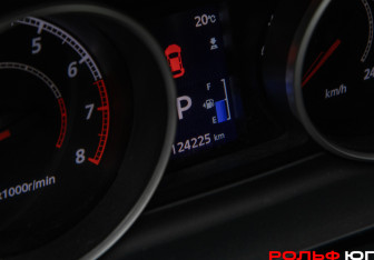 Подержанный автомобиль Mitsubishi Outlander 2009 года (9 фото)