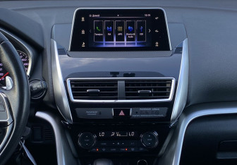 Подержанный автомобиль Mitsubishi Eclipse Cross 2018 года (12 фото)