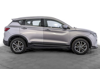 Подержанный автомобиль Geely Coolray 2022 года (4 фото)