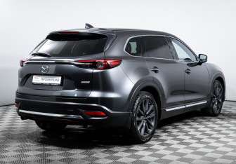 Подержанный автомобиль Mazda CX-9 2017 года (5 фото)