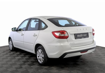 Подержанный автомобиль LADA (ВАЗ) Granta Liftback 2023 года (7 фото)