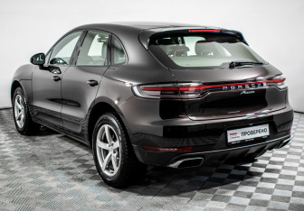 Подержанный автомобиль Porsche Macan 2020 года (7 фото)