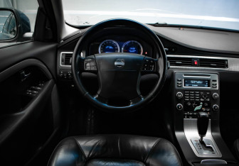 Подержанный автомобиль Volvo XC70 2008 года (9 фото)