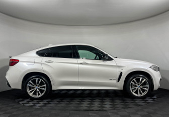 Подержанный автомобиль BMW X6 2019 года (6 фото)