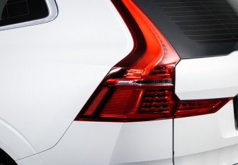 Подержанный автомобиль Volvo XC60 2018 года (17 фото)