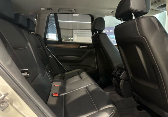 Подержанный автомобиль BMW X3 2011 года (11 фото)