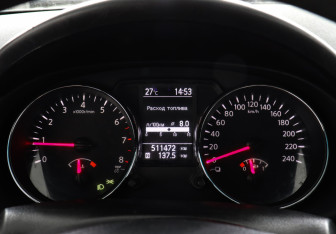 Подержанный автомобиль Nissan Qashqai 2010 года (11 фото)