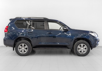 Подержанный автомобиль Toyota Land Cruiser Prado 2021 года (4 фото)