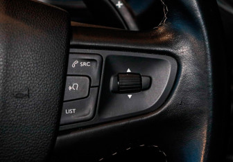 Подержанный автомобиль Peugeot Traveller 2018 года (33 фото)