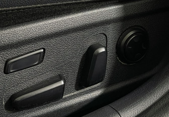 Подержанный автомобиль Kia Stinger 2019 года (15 фото)