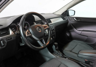 Подержанный автомобиль Skoda Rapid Liftback 2016 года (7 фото)
