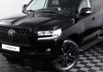 Подержанный автомобиль Toyota Land Cruiser Suv 2018 года (27 фото)