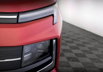 Подержанный автомобиль Москвич 3е 2023 года (17 фото)