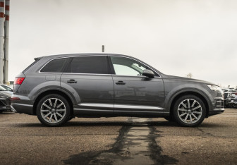 Подержанный автомобиль Audi Q7 2019 года (6 фото)