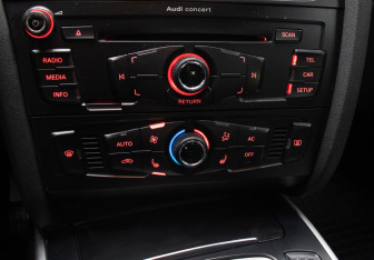 Подержанный автомобиль Audi A5 Liftback 2011 года (17 фото)