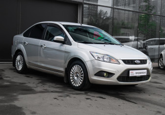 Подержанный автомобиль Ford Focus Sedan 2010 года (3 фото)