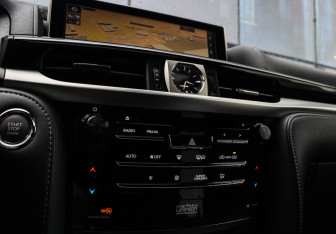 Подержанный автомобиль Lexus LX 2018 года (27 фото)