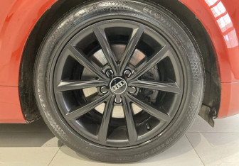 Подержанный автомобиль Audi TT Coupe 2010 года (18 фото)
