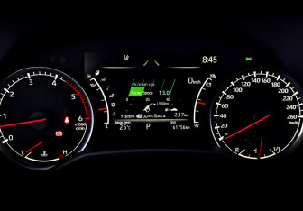 Подержанный автомобиль Toyota Land Cruiser Suv 2022 года (13 фото)