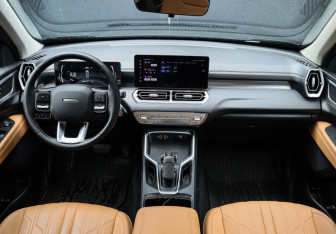 Подержанный автомобиль Haval H5 2023 года (9 фото)