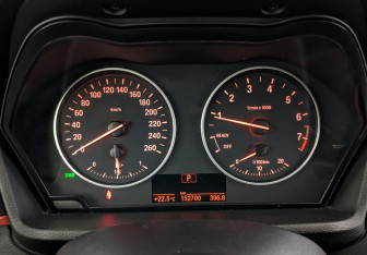 Подержанный автомобиль BMW X1 2017 года (13 фото)