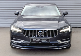 Подержанный автомобиль Volvo S90 2017 года (2 фото)