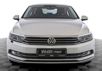 Подержанный автомобиль Volkswagen Passat Sedan 2019 года (2 фото)