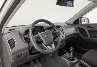 Подержанный автомобиль Hyundai Creta 2021 года (14 фото)