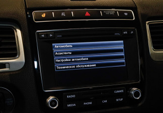 Подержанный автомобиль Volkswagen Touareg 2016 года (18 фото)