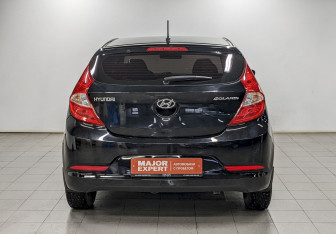 Подержанный автомобиль Hyundai Solaris Hatchback 2014 года (6 фото)