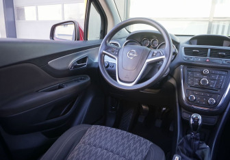 Подержанный автомобиль Opel Mokka 2013 года (13 фото)