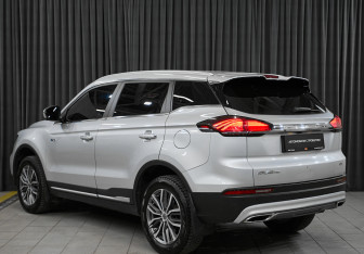Подержанный автомобиль Geely Atlas Pro 2022 года (7 фото)