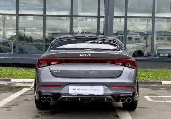 Подержанный автомобиль Kia K5 2024 года (6 фото)