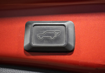 Подержанный автомобиль Toyota RAV4 2021 года (18 фото)