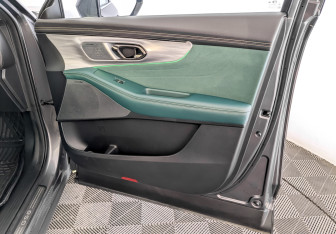 Подержанный автомобиль GAC GS8 2025 года (26 фото)