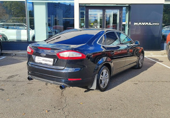 Подержанный автомобиль Ford Mondeo Sedan 2011 года (5 фото)