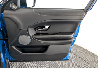 Подержанный автомобиль Land Rover Range Rover Evoque 2018 года (25 фото)