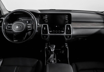 Подержанный автомобиль Kia Sorento 2021 года (12 фото)