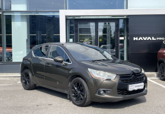 Подержанный автомобиль Citroen DS4 2012 года (3 фото)