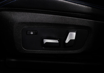 Подержанный автомобиль BMW X4 2018 года (17 фото)