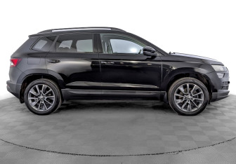 Подержанный автомобиль Skoda Karoq 2021 года (4 фото)