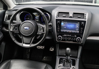 Подержанный автомобиль Subaru Outback Wagon 2018 года (12 фото)